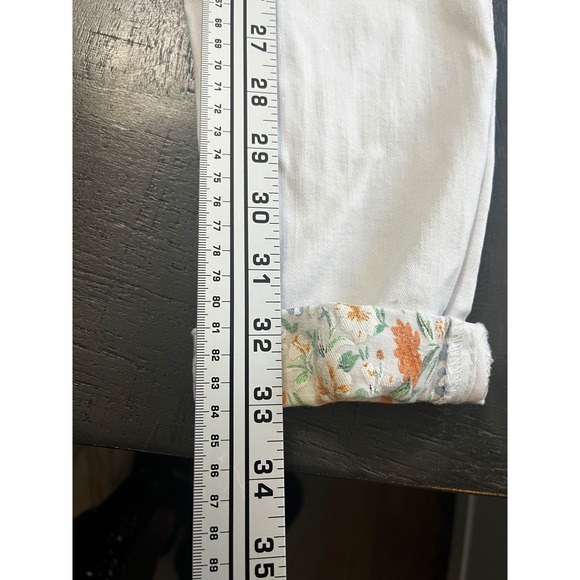 DEAL JEANS White Mid Rise Skinny Jeans Floral Cuff Women's Small - Picture 2 of 11